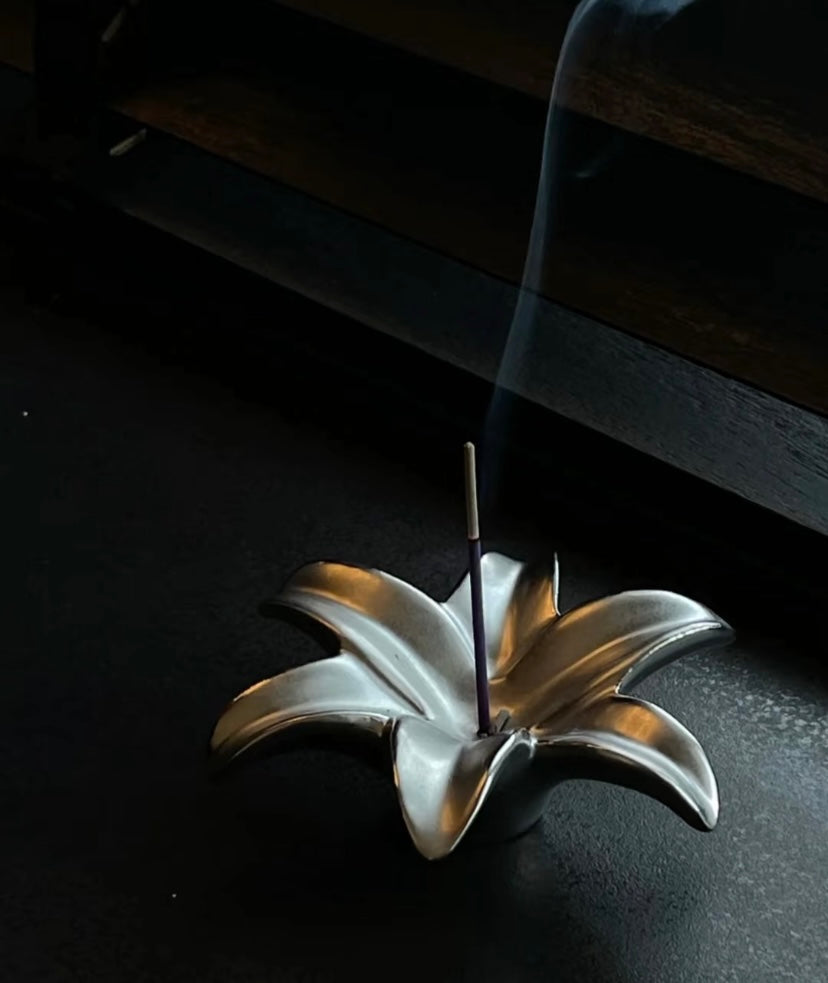 Silver Lily Incense Holder